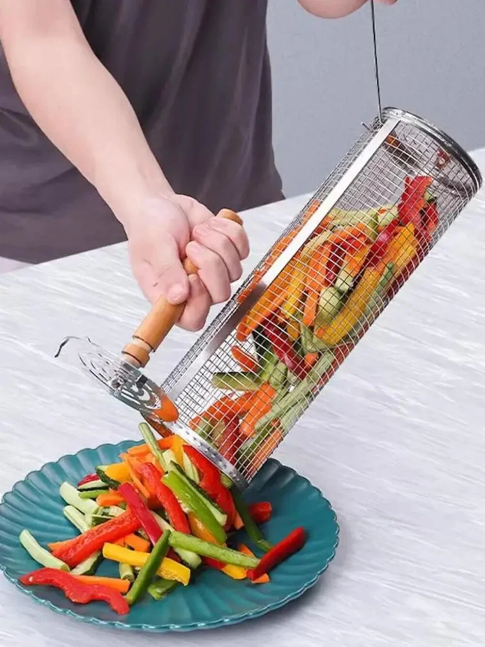 BBQ Grill Basket Round BBQ Cage Outdoor BBQ Smoking Cage Portable BBQ Net Rotating Drum Stainless Steel Grill Cage Round BBQ Basket with Handle Fish Roaster Outdoor Grill