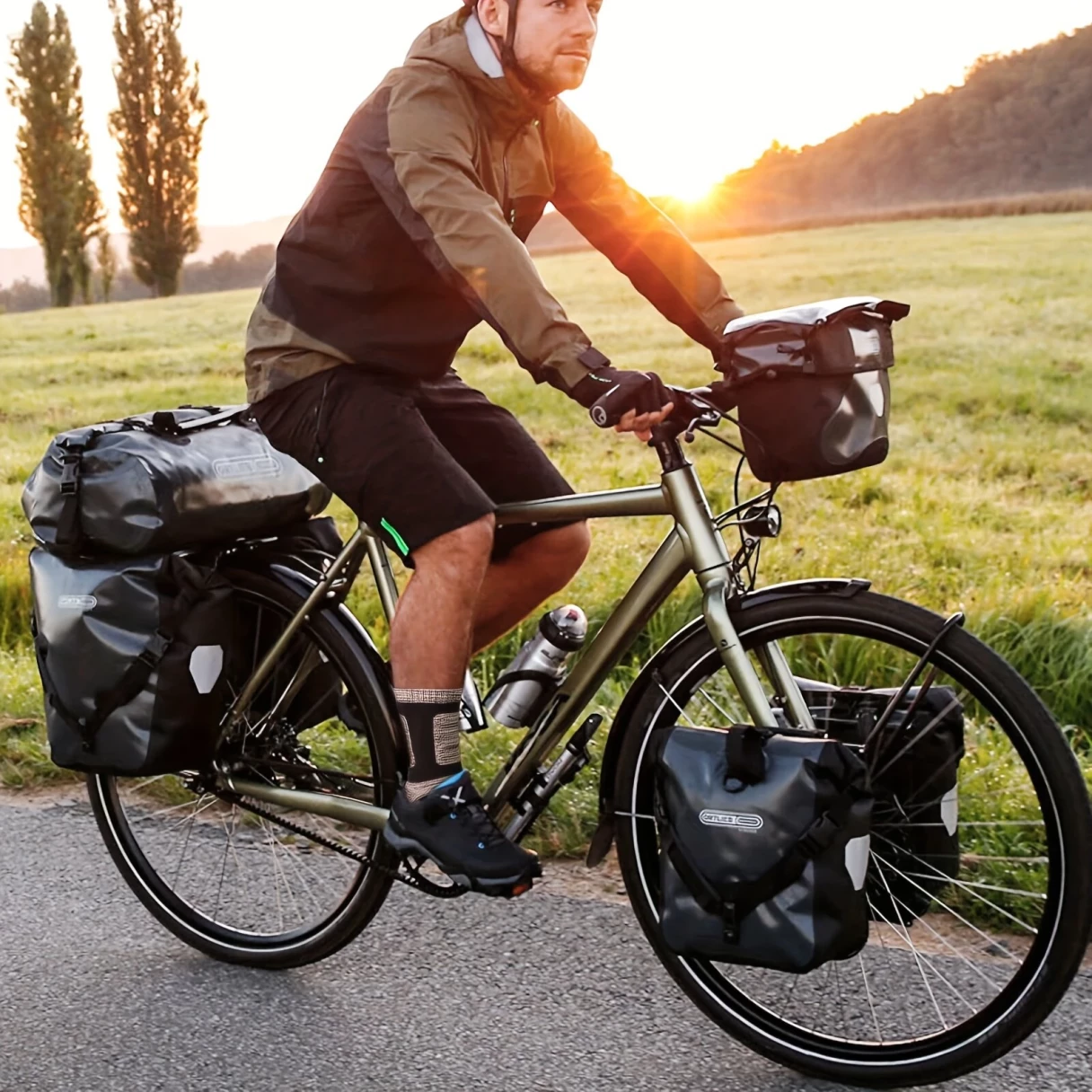 YUEDGE 5 Pairs Sports Casual Socks Elastic Thickened Winter Cotton Socks Sweat-absorbent Anti-odor Mid-calf Socks, Multi-color Combination Set of Men's Socks